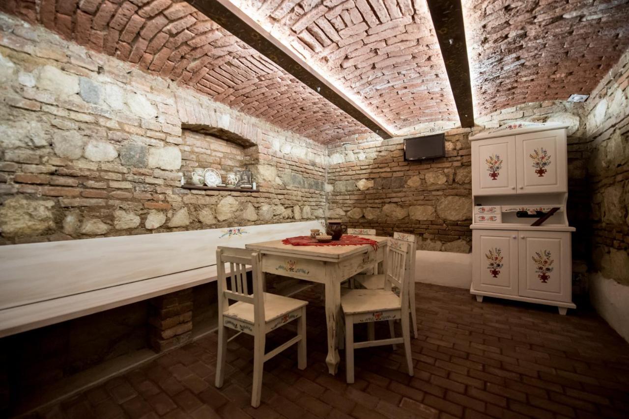 Vila Nicopole Art & Wine Braşov Exterior foto